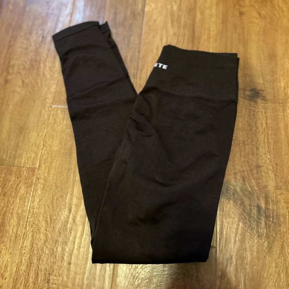 Alphalete Amplify Leggings